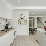 Sunny Flat W/ Jacuzzi & Balconies By Host Wise 세심브라
