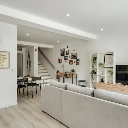 Sunny Flat W/ Jacuzzi & Balconies By Host Wise