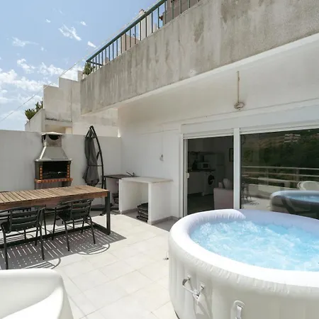 Hostwise - Sunny Flat W/ Jacuzzi & Balconies 아파트 세심브라