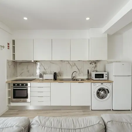 Apartamento Sunny Flat W/ Jacuzzi & Balconies By Host Wise Sesimbra