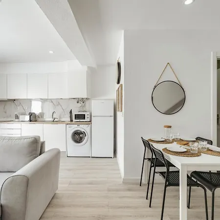 Sunny Flat W/ Jacuzzi & Balconies By Host Wise Apartamento *