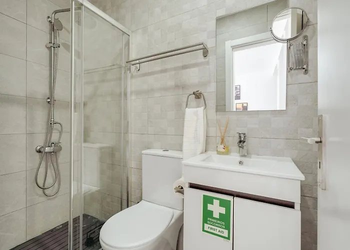 アパート Sunny Flat W/ Jacuzzi & Balconies By Host Wise セシンブラ