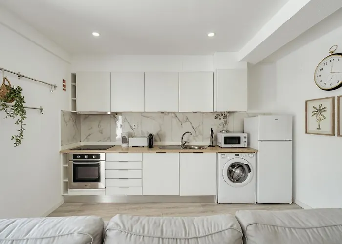 アパート Sunny Flat W/ Jacuzzi & Balconies By Host Wise セシンブラ