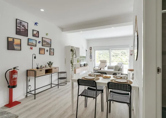 アパート Sunny Flat W/ Jacuzzi & Balconies By Host Wise セシンブラ