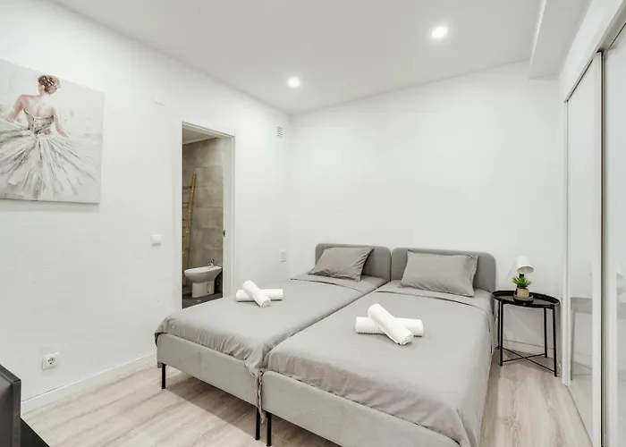 Sunny Flat W/ Jacuzzi & Balconies By Host Wise アパート セシンブラ